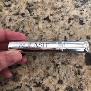 NeuLash lash serum